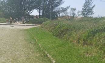 Imagem 2: Terrenos a beira mar