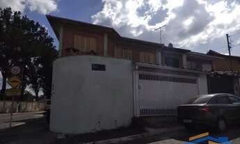 Imagem 2: Sobrado com 3 Dormitórios 1 suíte com closet em Adalgisa Aceita Permuta