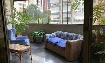 Imagem: 210 m2 - 4 dt (2 suites) - Varanda - 4 Vagas