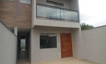 Imagem: Sobrado para venda possui 100 metros quadrados