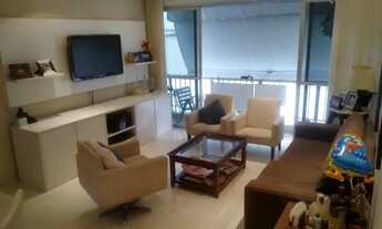 Imagem 3: Apartamento para venda possui 70 metros quadrados com 2 quartos em Laranjeiras - Rio de Ja