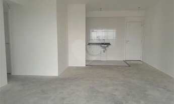 Imagem 6: Condomínio clube em prédio novo- excelente