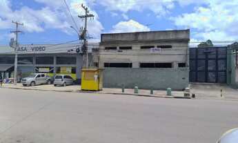 Imagem 2: Vendo um terreno com loja e casas