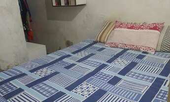 Imagem 2: Casa só em baixo.... bem localizada