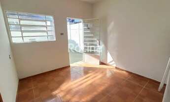 Imagem 5: Casa para aluguel, 2 quartos, 1 vaga, Martins - Uberlândia/MG