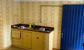 Imagem 2: Aluga-se 1 sala, 1 cozinha, 2 quartos, 1 banheiro, 1 vaga na garagem