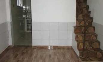 Imagem 2: Alugo casa simples próximo ao metrô de Inhauma com 1 quarto e quartinho