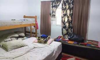 Imagem 2: Imperdível casa lado praia, bem localizada com 2 quartos, a venda na praia de Itanhaém/SP!