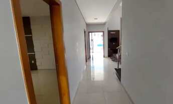 Imagem 6: Casa para aluguel possui 328 metros quadrados com 4 quartos