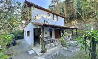 Imagem: Ótima residência duplex com amplo quintal