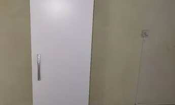 Imagem 4: Quarto no centro, semi-mobiliado, livre de custos por $ 600,00