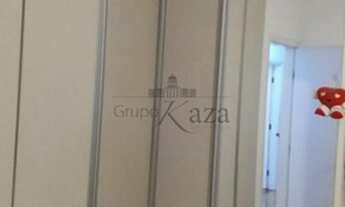 Imagem 6: Casa / Padrão - 3 Dormitórios - Bosque dos Eucaliptos - Venda - Residencial