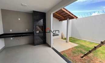 Imagem 6: Lindo sobrado a venda em ótima localização, contando com 3 quartos sendo 1 suíte e varanda