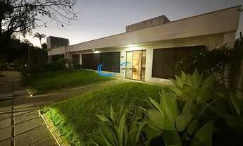 Imagem: Casa com 3 quartos, à venda em Porto Alegre