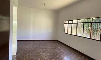 Imagem 4: Paralela Avenida Santos Dumont, próximo Aeroporto, com 03 quartos