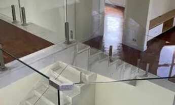 Imagem 4: Casa de condomínio para venda tem 300 metros quadrados com 5 quartos