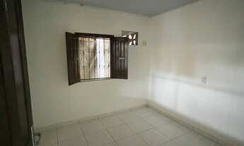 Imagem 4: COROADO - 04 QUARTOS sendo 01 SUÍTE !!