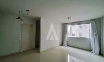 Imagem 2: Apartamento com 1 quarto com sacada, elevador e hall de entrada no bairro Centro