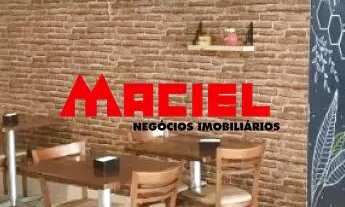 Imagem 2: Prédio Comercial com Estrutura para Restaurante