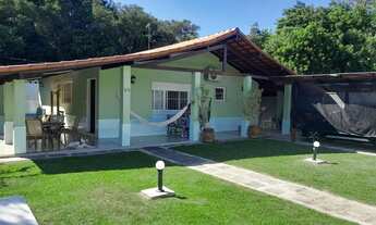 Imagem: Linda residência em condomínio à beira