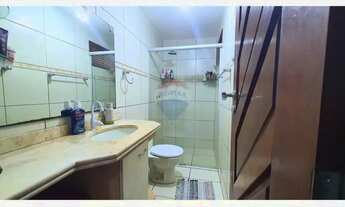 Imagem 6: Oportunidade única em Ponta Negra: Triplex com vocação residencial e comercial na Av. Prai