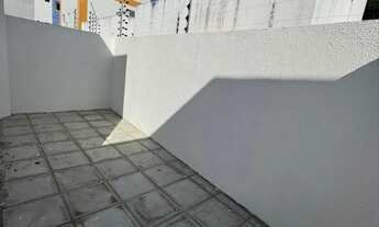 Imagem 6: Aruanã próx rocha carne