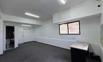 Imagem 3: Duas amplas, andar alto, 950 cada uma