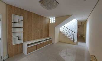 Imagem 4: Sobrado para venda possui 220 metros quadrados com 3 quartos em Guilhermina - Praia Grande