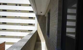 Imagem 5: Excelente localização, com 03 quartos (Sendo 01 suíte,02 com armários), sala, wc social, c