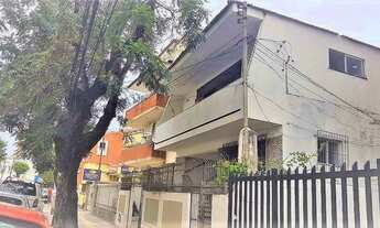 Imagem 3: Casa Duplex, a poucos metros da praça do Campo Grande-300m²