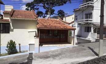 Imagem 3: Casa para venda tem 85 metros quadrados com 3 quartos em Iucas - Teresópolis - RJ