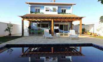 Imagem 2: LAZER COMPLETO! Casa ensolarada com piscinas, quadras e sauna no Residencial Vintage