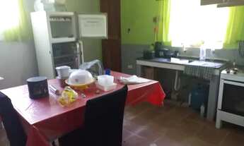 Imagem 4: Imperdível casa lado praia, bem localizada com 2 quartos, a venda na praia de Itanhaém/SP!