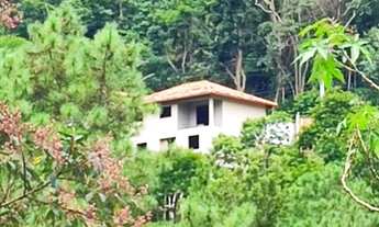 Imagem 2: Casa para Venda em Teresópolis, Golfe, 3 dormitórios, 1 suíte, 4 banheiros, 2 vagas