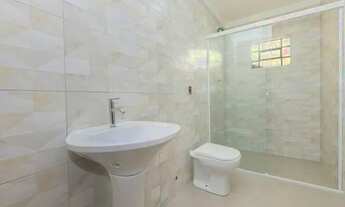 Imagem 5: Casa para aluguel com 204 metros quadrados com 5 quartos em Xaxim - Curitiba - PR