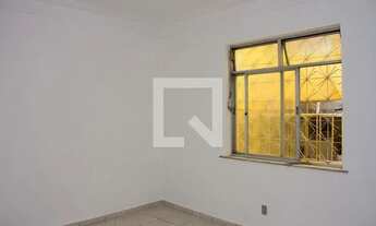 Imagem 2: Apartamento para Aluguel - Cascadura, 2 Quartos, 47 m2