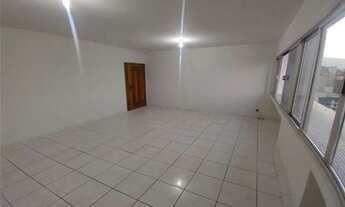 Imagem 3: Apartamento com 3 quartos, sendo 1 suíte, 1 vaga, e Portaria 24h, para locação na Praia do