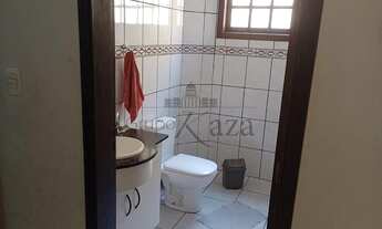 Imagem 6: Casa para venda possui 257 metros quadrados com 4 quartos