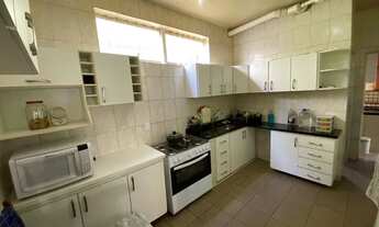 Imagem 2: Casa de 5 quartos, 4 banheiros, 6 vagas, Bairro Serrano BH