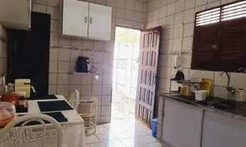 Imagem 2: Casa nos bancários 3qts , 1 dependência, sala pra 2 ambientes, 1 suíte, 1 wc socia