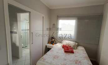 Imagem 4: Casa de condomínio sobrado para venda tem 253 metros quadrados com 4 quartos