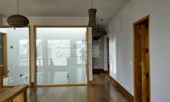 Imagem 7: Casa de condomínio para aluguel tem 475 metros quadrados com 5 quartos