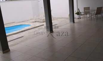 Imagem 7: Lindo Sobrado - 4 drm sendo 1 suíte, sacada, área gourmet, piscina, 4 vagas