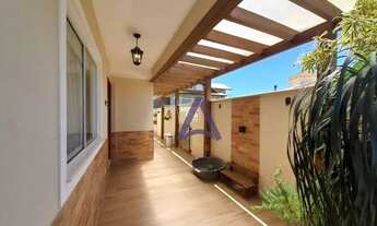 Imagem: ExcA 900 metros do mar e 150 metros da Lagoa