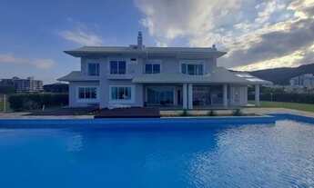 Imagem 1: Casa à beira-mar 04 suites com piscina á venda em Governador Celso Ramos