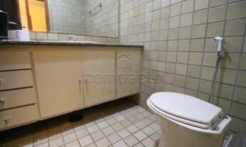 Imagem 4: Apartamento para aluguel possui 100 metros quadrados com 3 quartos Centro