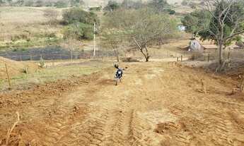 Imagem 3: Chacara de 3.300 metros c/ água e luz na chac , Obs: vendo so a metade tbm