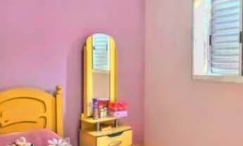 Imagem 4: Casa em rua pública