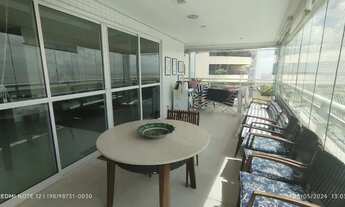 Imagem 7: Apartamento para venda possui 240 metros quadrados com 4 quartos