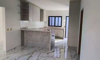 Imagem 5: Casa com excelente localização e acabamento!